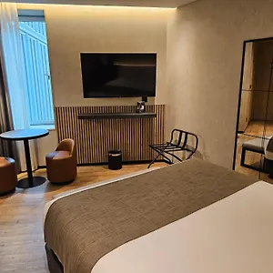 επισκεφθείτε το ξενοδοχείο